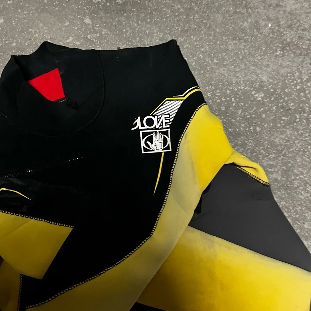 Kids Body Glove wetsuit
